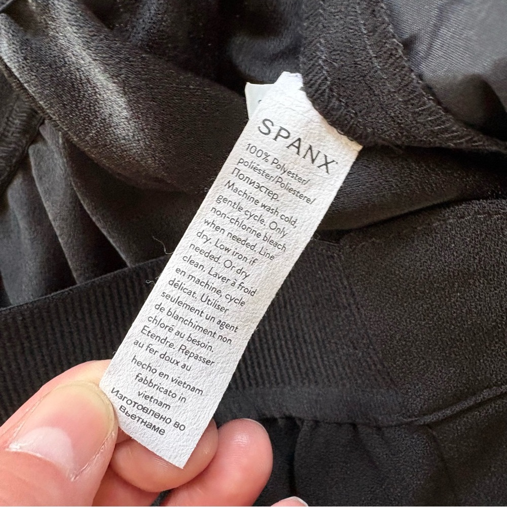 Spanx Carefree Crepe Pleated Wide Leg Trousers Size Medium Black Pull On - Picture 3 of 10